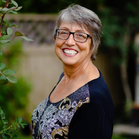 Meet your Posher, Debra - Picture 1 of 1